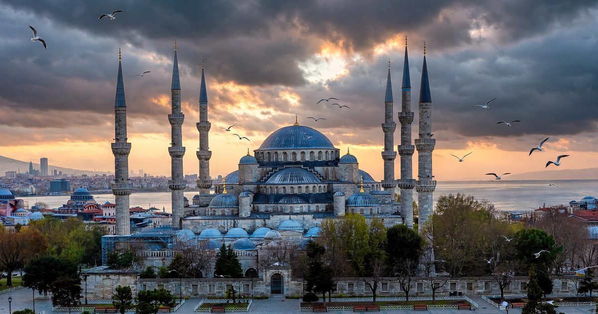 Kesultanan Utsmaniyah: 600 Tahun Kekuasaan Dijelaskan Sederhana